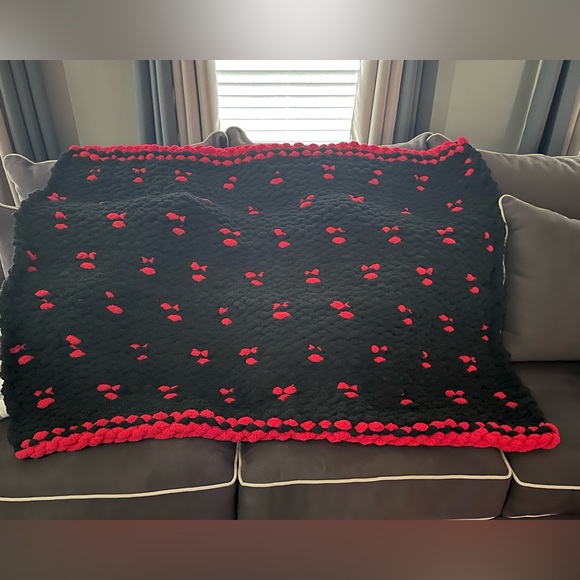 ❤️Handmade Valentine’s Chunky Blanket❤️ - Picture 3 of 9